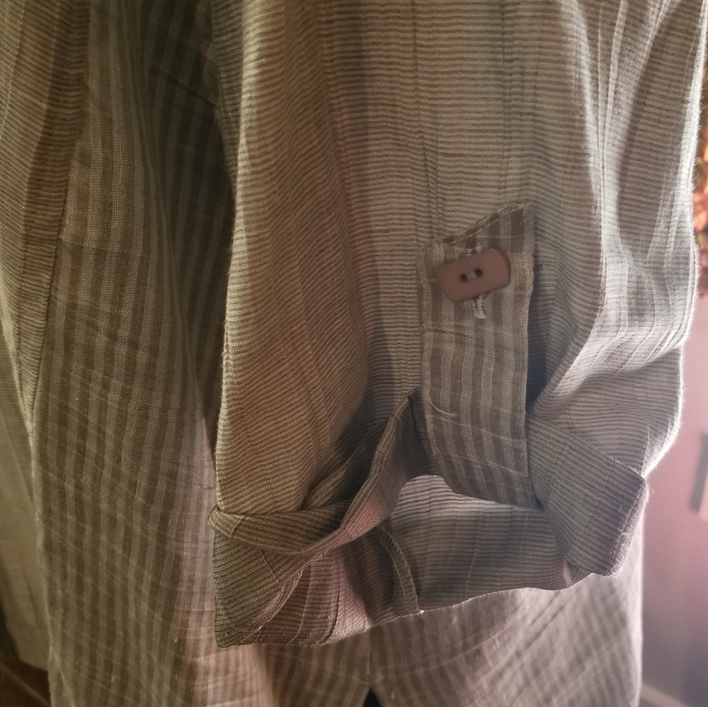100% Women's  Linen Top - Picture 3 of 3